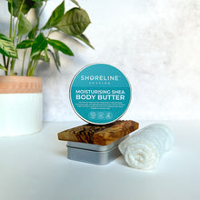 Load image into Gallery viewer, Moisturiser accessory bundle with flat & grooved olive wood soap dish, metal travel soap tin and soft bamboo shaving cloth - Shoreline Shaving