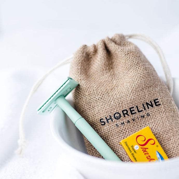 Mint green reusable safety razor travel set with hessian bag and blades - Shoreline Shaving